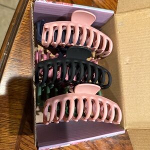 6 pcs Set of Hair Claw Clips in Pink and Black,green and peach